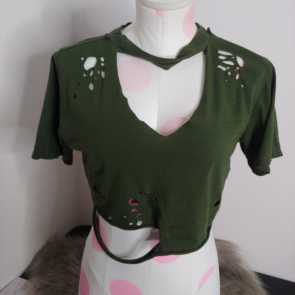 Topia • Y2k Trendy Cropped Hunter Green Olive Crop Top Trashed Distressed Medium